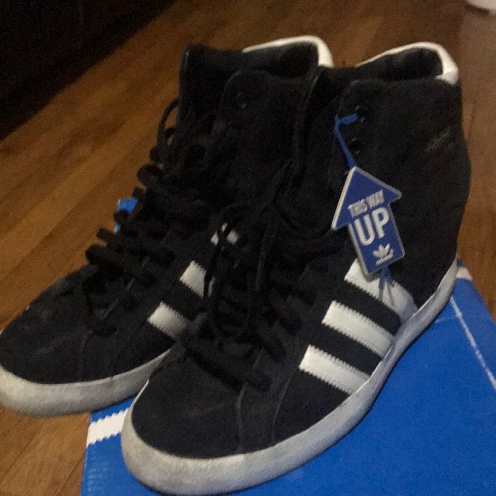 Adidas classic